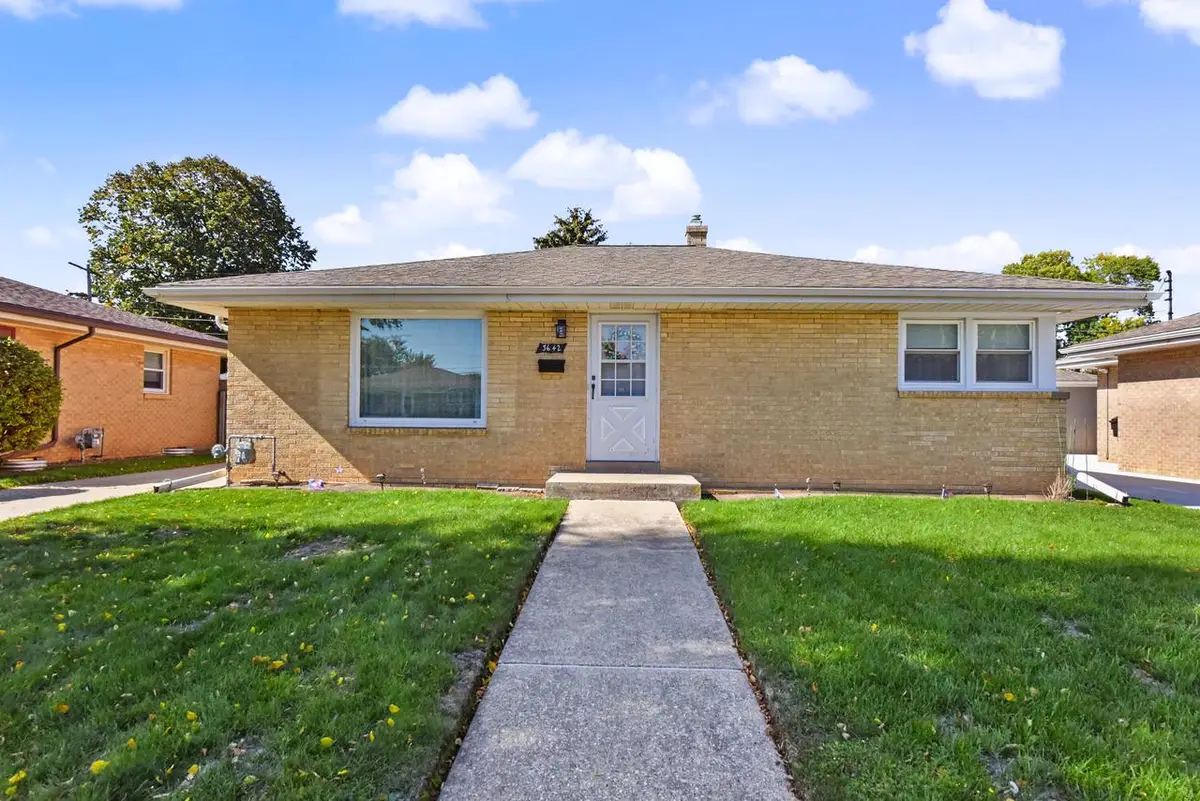 3642 Charles STREET, Racine, WI 53402 - #1