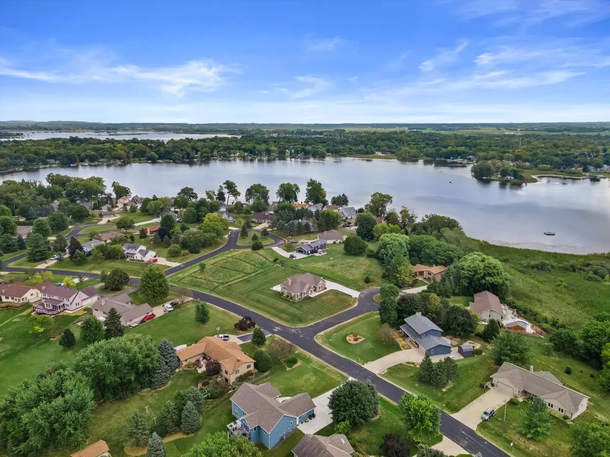 7125 Deerpath LANE, Waterford, WI 53185 - #1