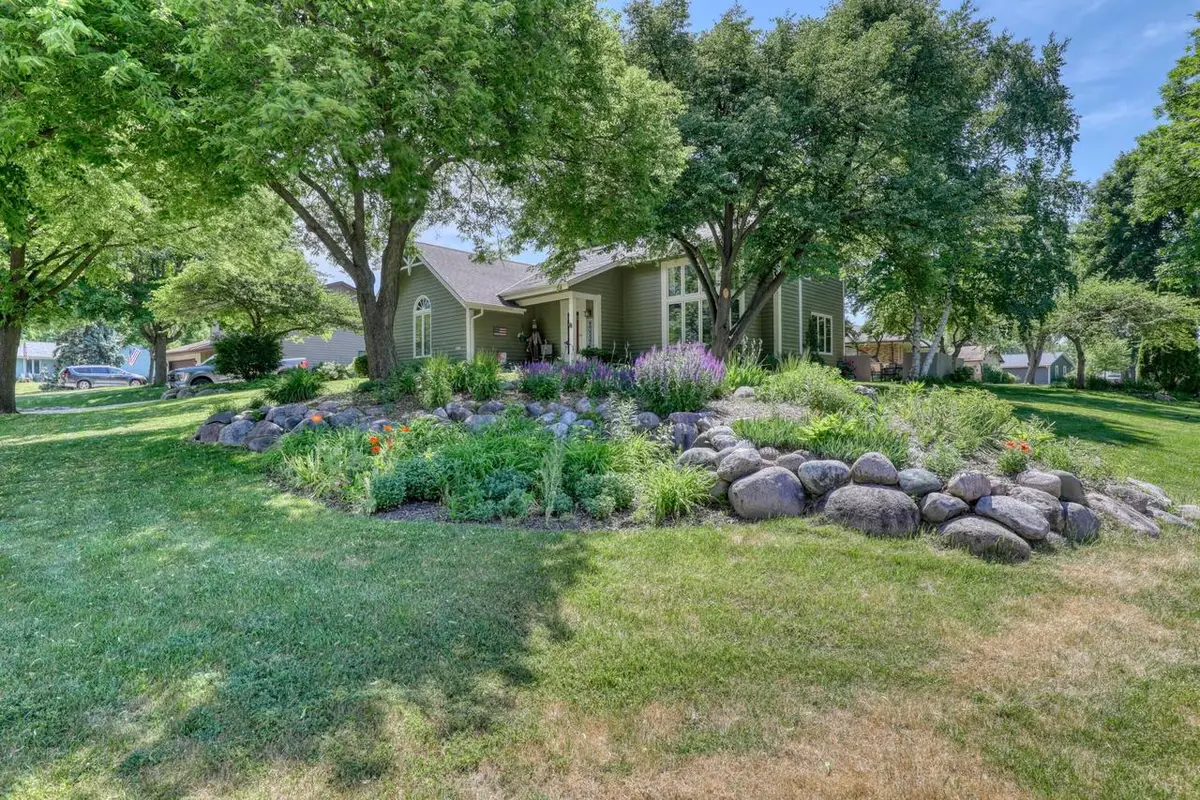 10929 W Hope AVENUE, Wauwatosa, WI 53222 - #1