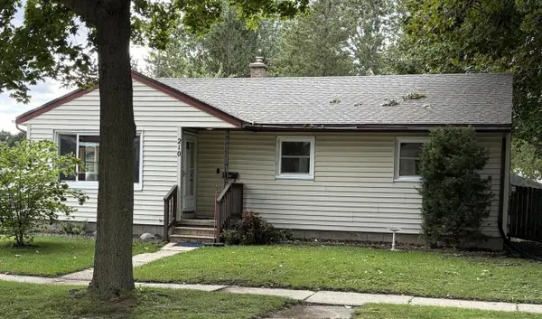 210 N Monroe STREET, Watertown, WI 53094