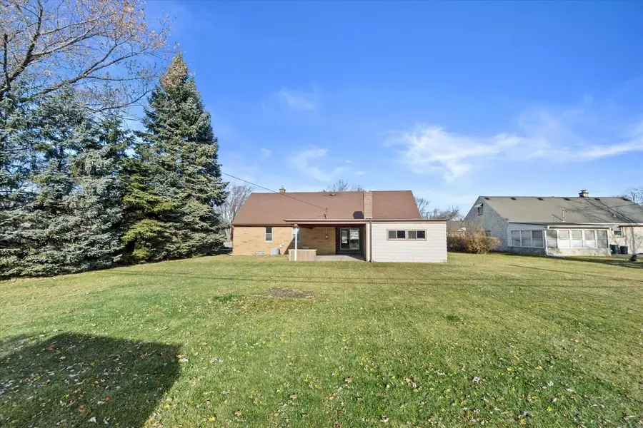 7921 W Whitaker AVENUE, Greenfield, WI 53220 - #2