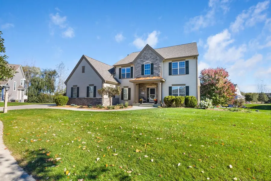 2811 Makou TRAIL, Waukesha, WI 53189 - #2