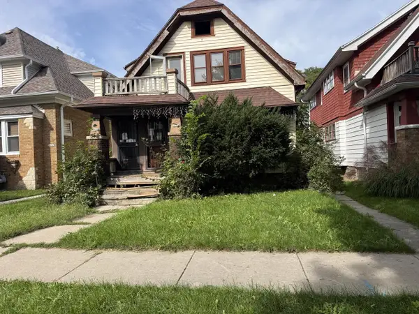 2418 W Hope AVENUE, Milwaukee, WI 53209