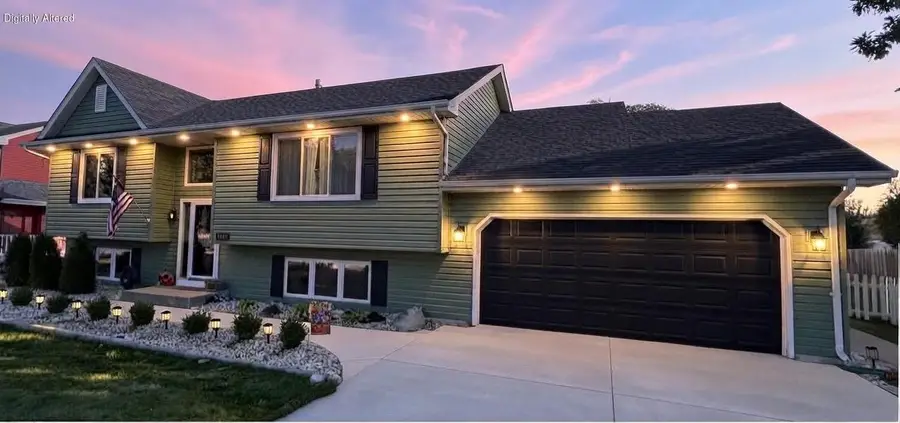 2117 Newberry LANE, Racine, WI 53402 - #2