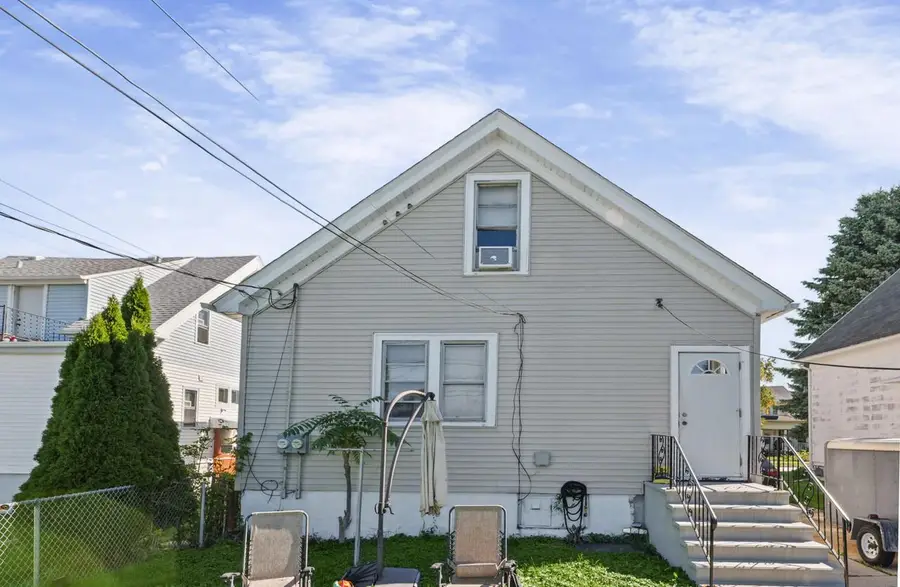 3815 S Pennsylvania AVENUE, Saint Francis, WI 53235 - #3
