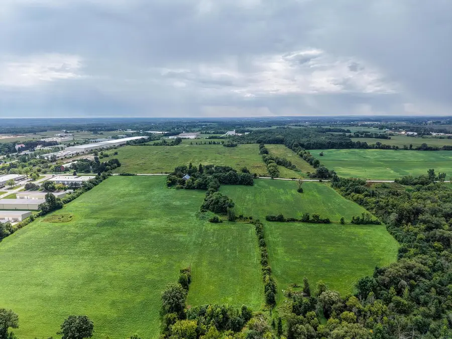 480 E RUSCO DRIVE, West Bend, WI 53095 - #2