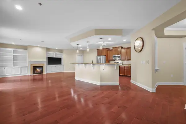 17490 Crest Hill DRIVE #10, Brookfield, WI 53045