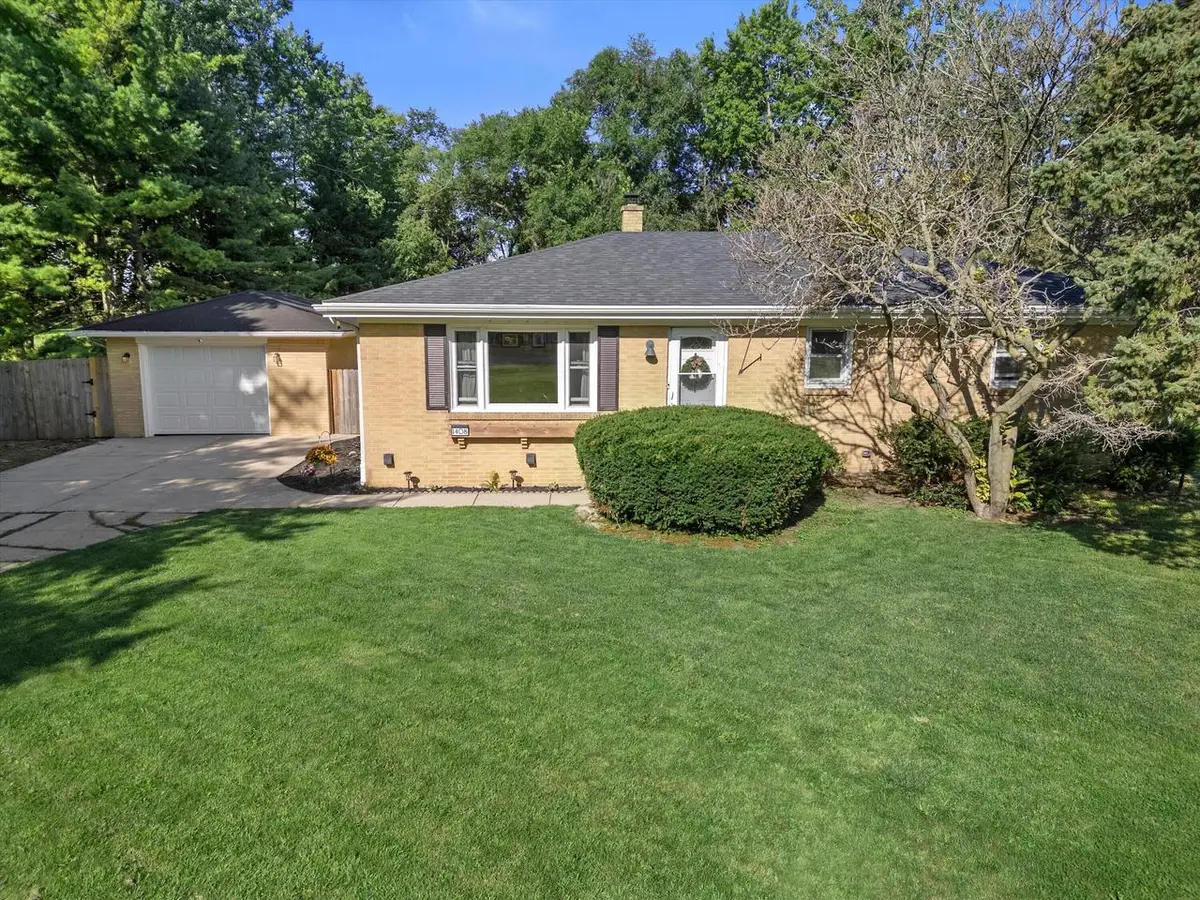 1408 Meadowlane AVENUE, Mount Pleasant, WI 53406 - #1