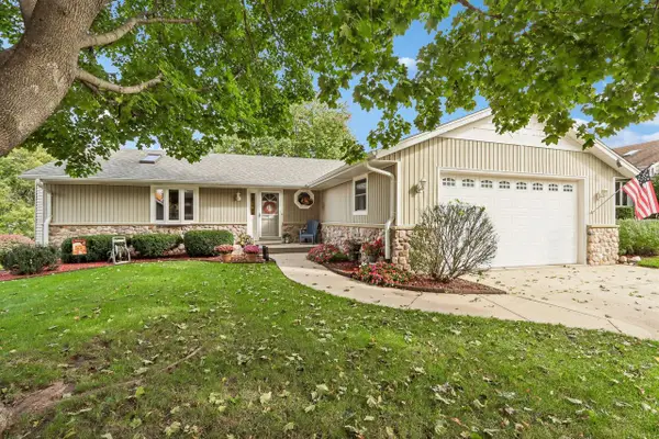 516 High STREET, Pewaukee, WI 53072