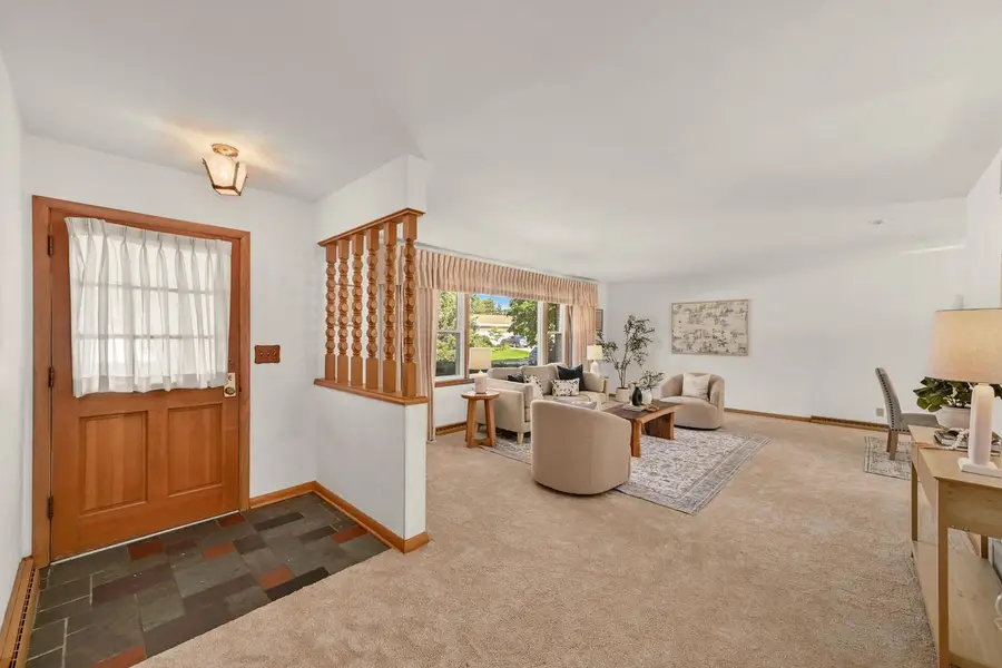 11029 W Courtland AVENUE, Wauwatosa, WI 53225 - #2