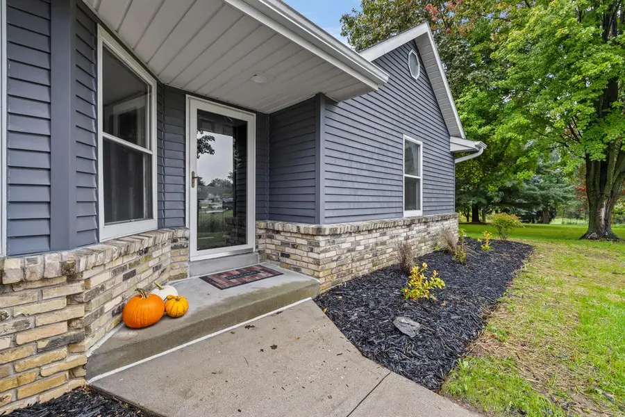 5589 Kengary COURT, Slinger, WI 53086 - #2