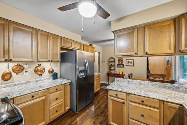 219 Heidel ROAD, Thiensville, WI 53092