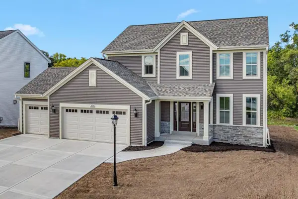 N174W20660 Laurel Springs CIRCLE, Jackson, WI 53037