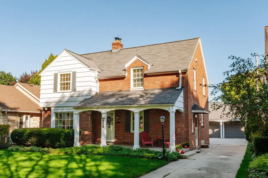 9220 Harding BOULEVARD, Wauwatosa, WI 53226 - #2