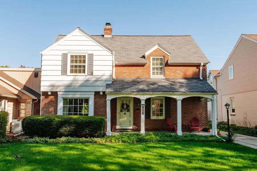 9220 Harding BOULEVARD, Wauwatosa, WI 53226 - #3