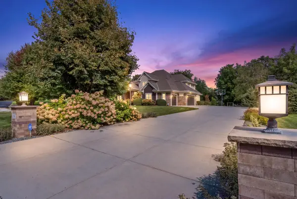 11542 N Creekside COURT, Mequon, WI 53092
