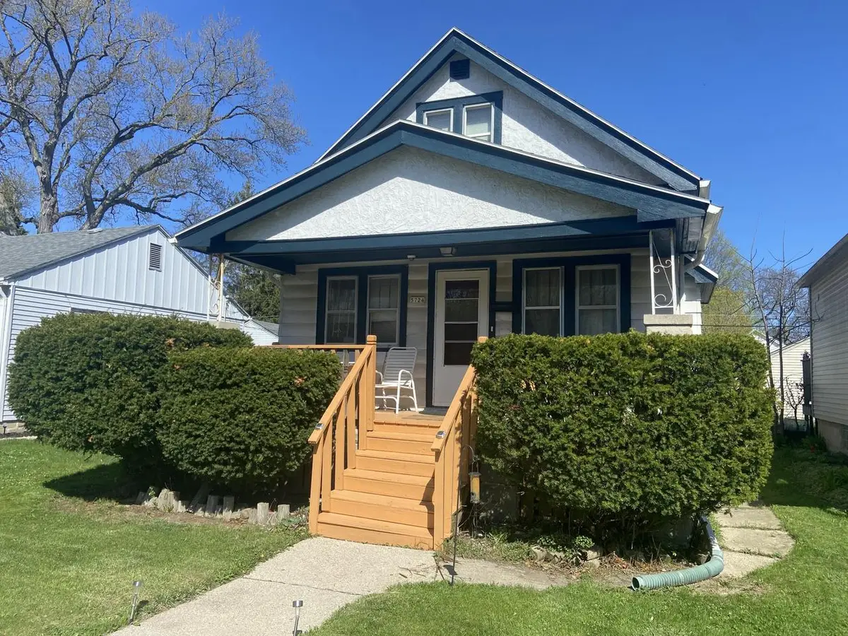 5724 N 41st STREET, Milwaukee, WI 53209 - #1