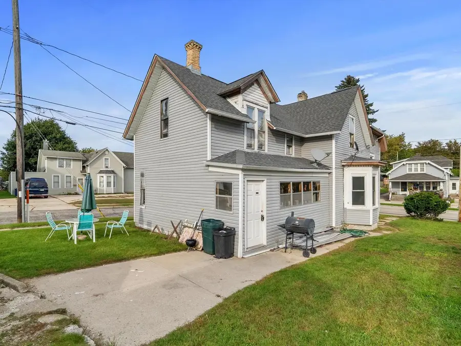 1602 S 10th STREET, Manitowoc, WI 54220 - #2