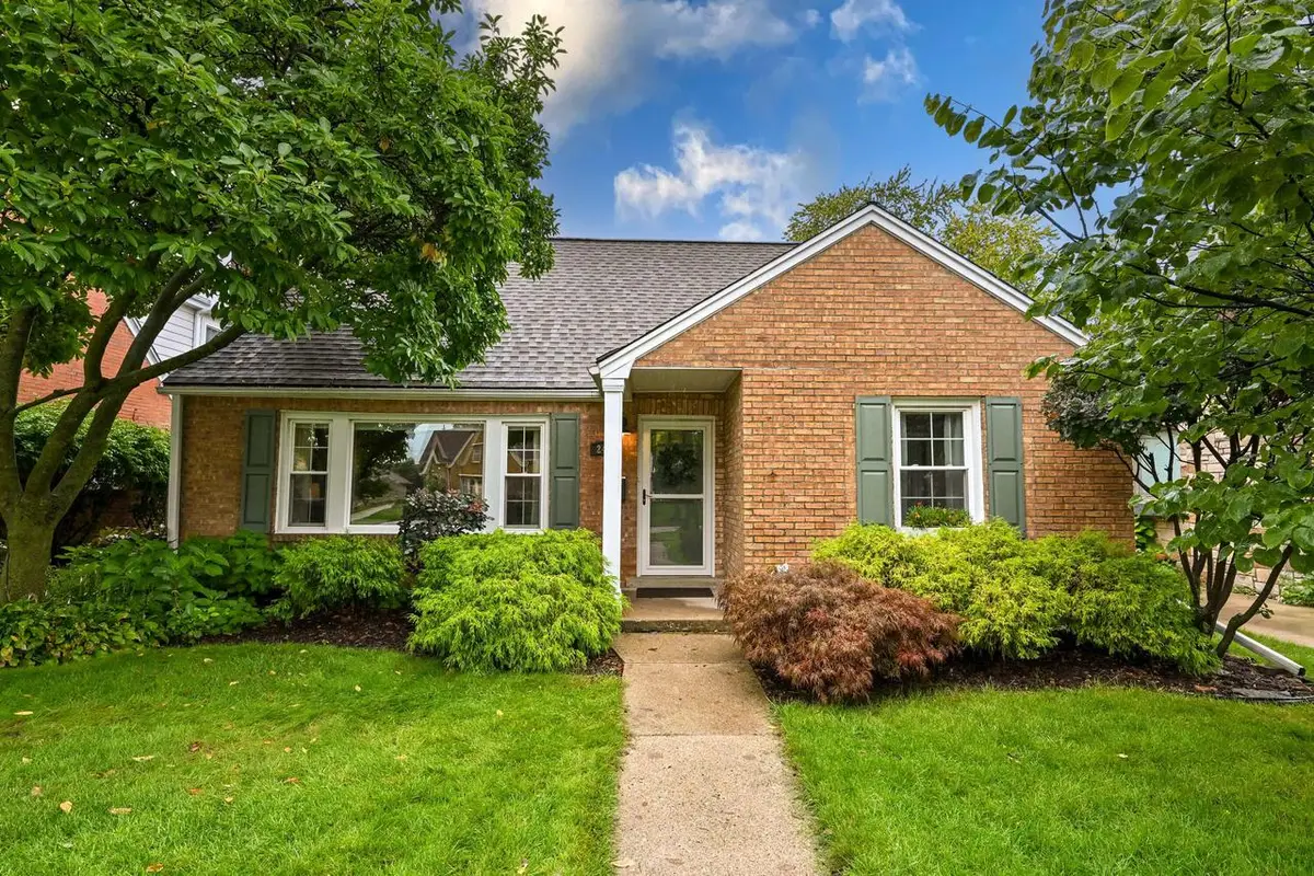 2425 N 81st STREET, Wauwatosa, WI 53213 - #1