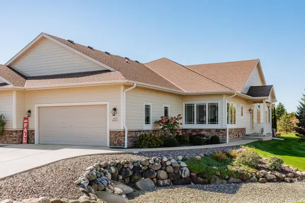 W207N16211 Elliot DRIVE #17, Jackson, WI 53037