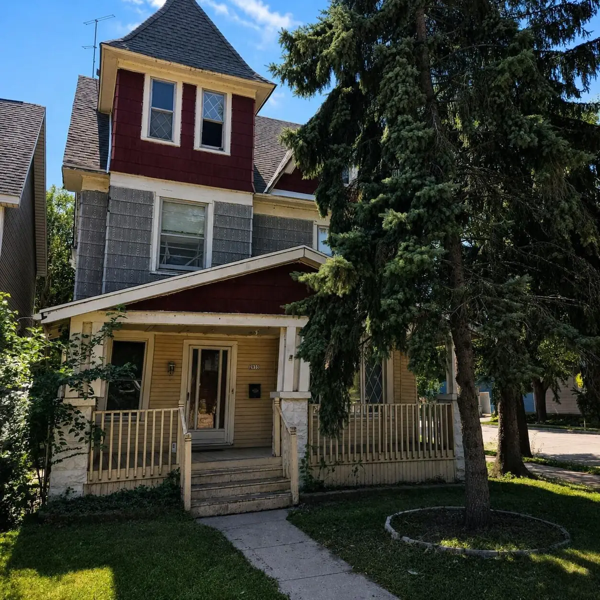 2833 S Wentworth AVENUE, Milwaukee, WI 53207 - #1