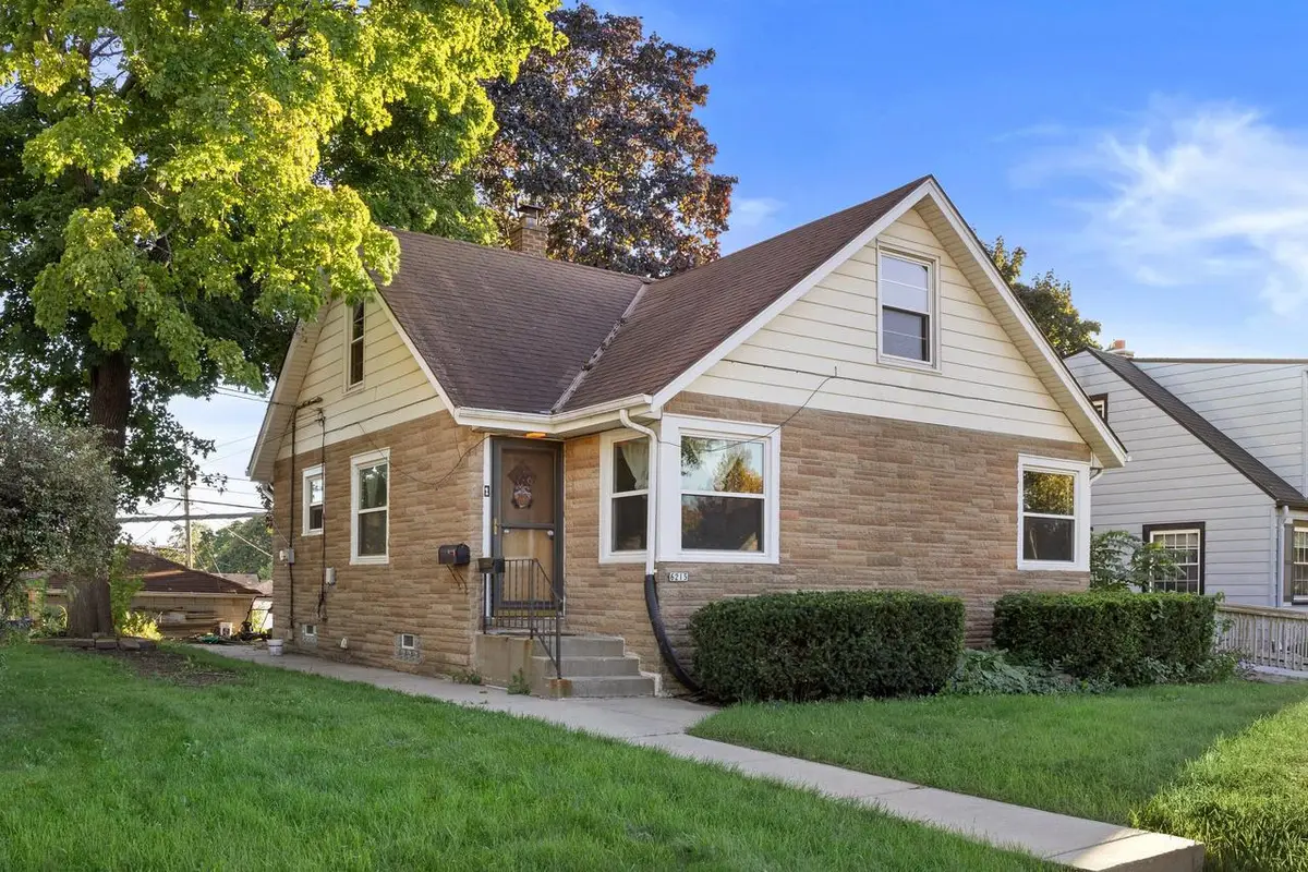 6215 W Arthur AVENUE, West Allis, WI 53219 - #1