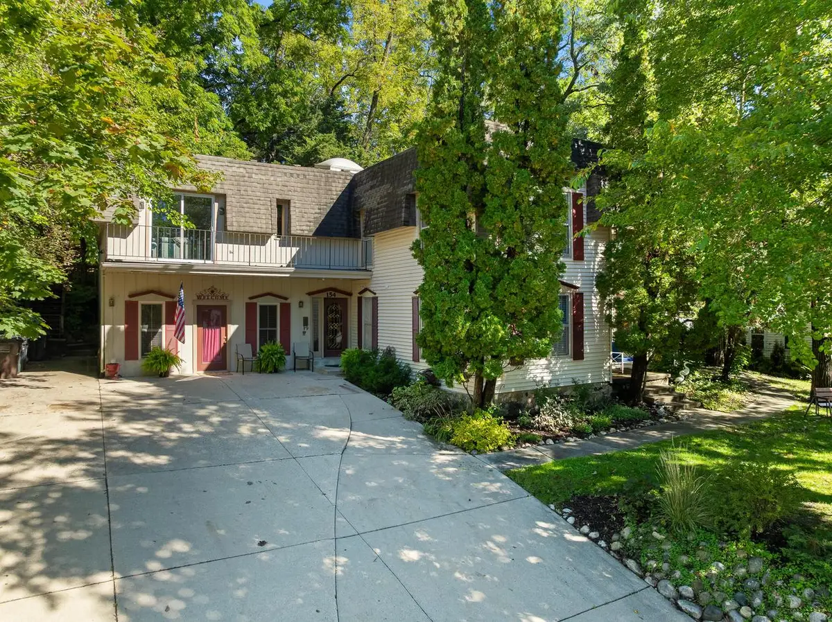 154 W Main, Fontana, WI 53125 - #1