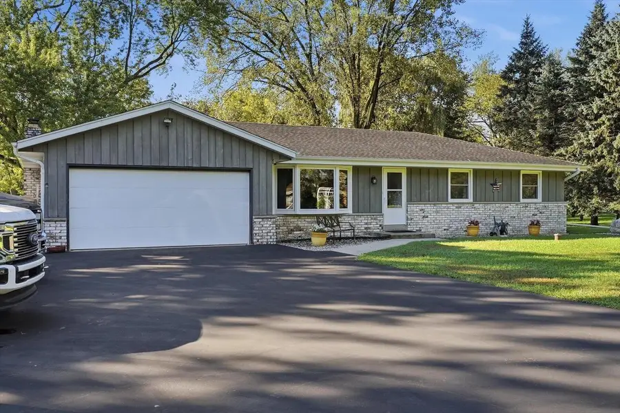 S55W23639 Hickory Ridge DRIVE, Waukesha, WI 53189 - #2