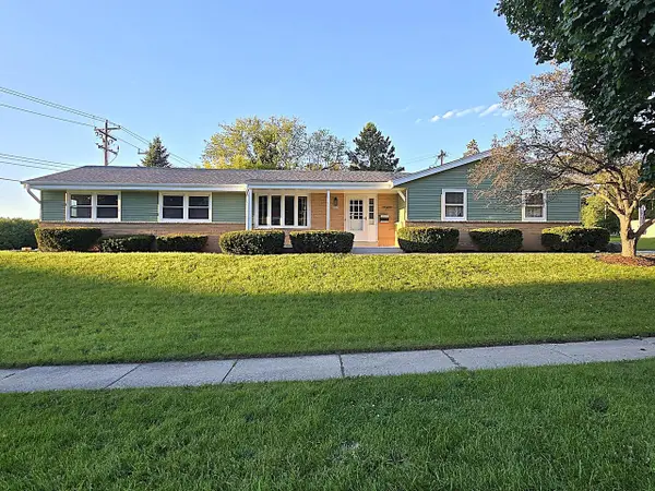6730 Manchester DRIVE, Greendale, WI 53129
