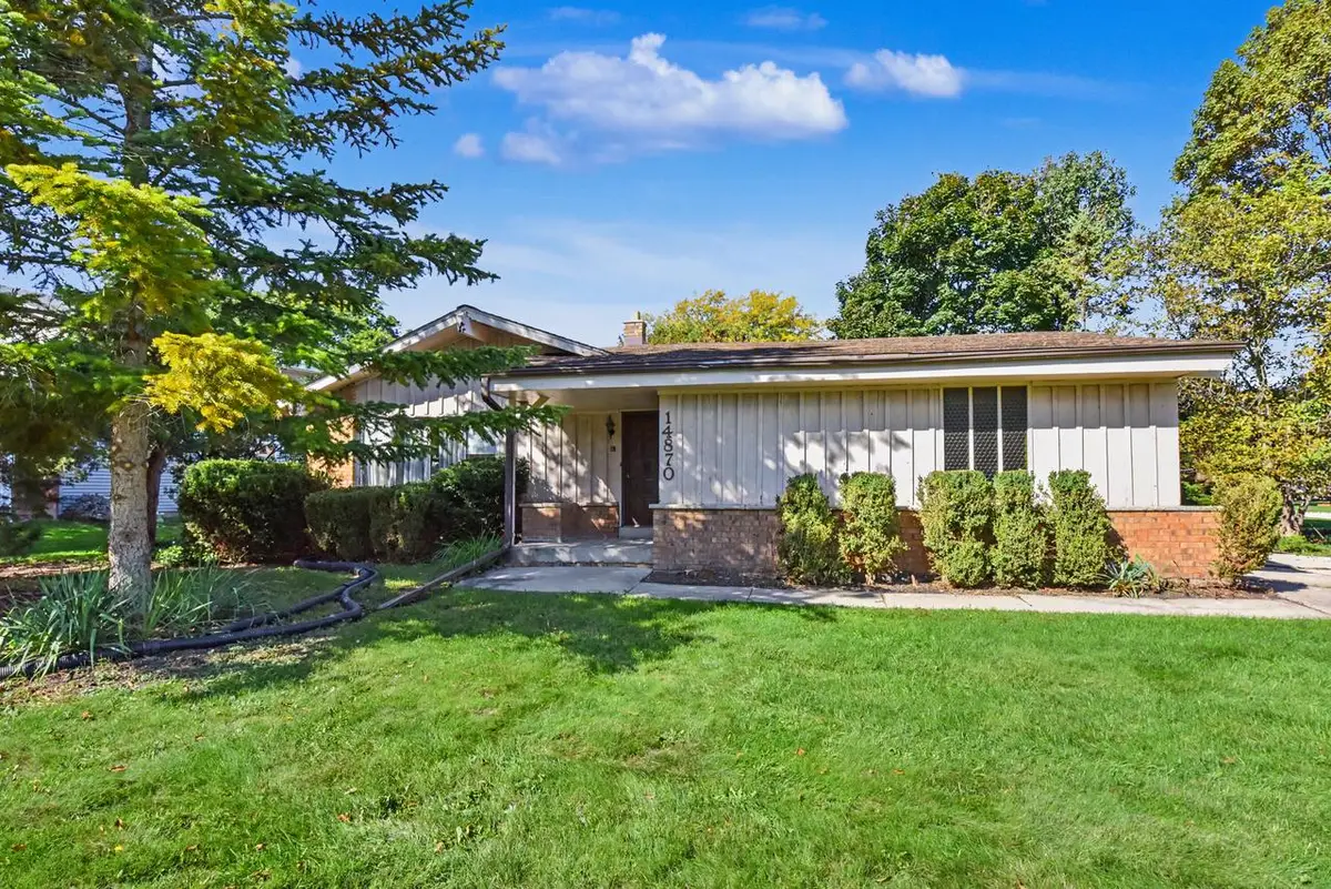 14870 W Kingsway DRIVE, New Berlin, WI 53151 - #1