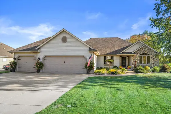 28455 Cobblestone COURT, Waterford, WI 53185