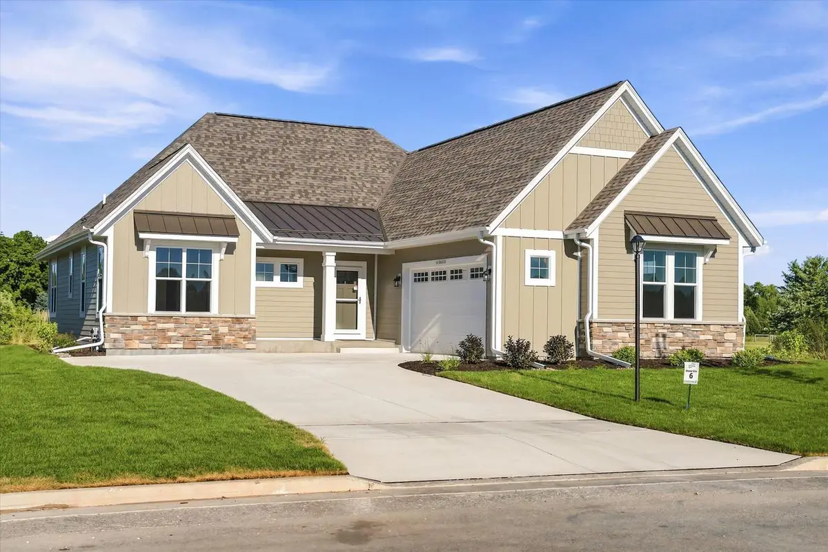 W214N4906 Casey COURT, Menomonee Falls, WI 53051 - #1