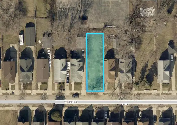 2400 W FINN PLACE, Milwaukee, WI 53206 - #2