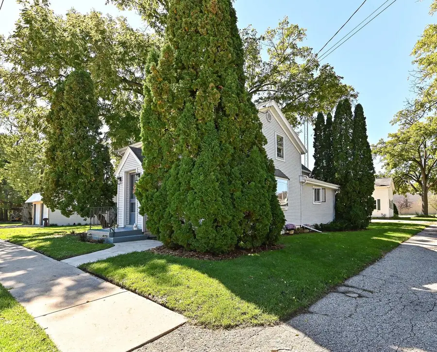 400 S 3rd STREET, Waterford, WI 53185 - #2