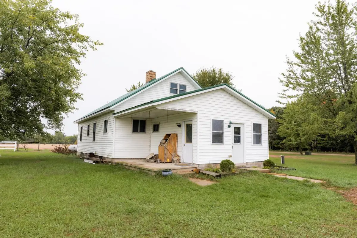 W8686 Cottonville AVENUE, Wautoma, WI 54982 - #1