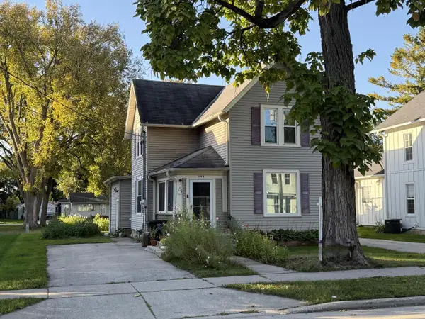 319 E Main STREET #A&B, Eagle, WI 53119