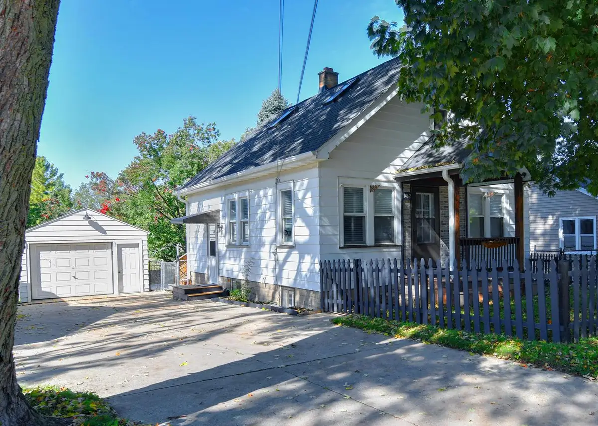 1462 Cleveland AVENUE, Waukesha, WI 53186 - #1