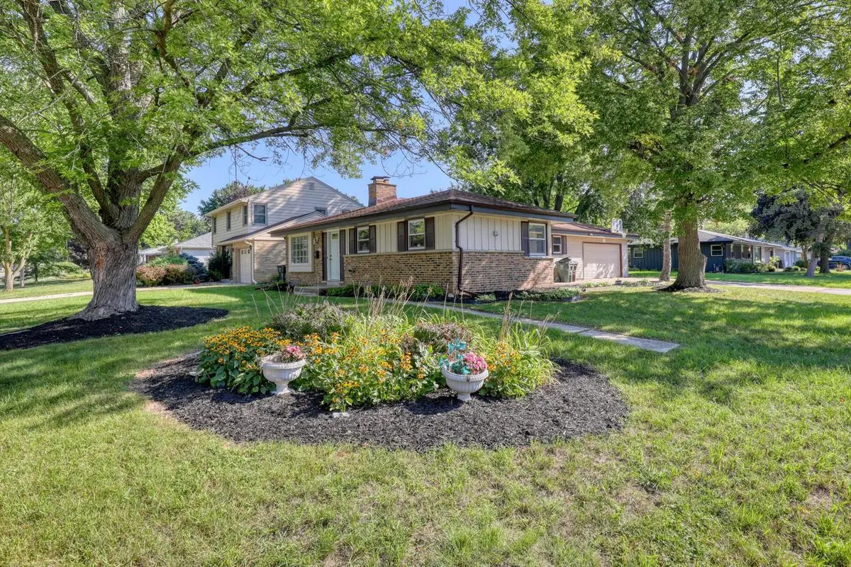 5406 N Shasta DRIVE, Glendale, WI 53209 - #1