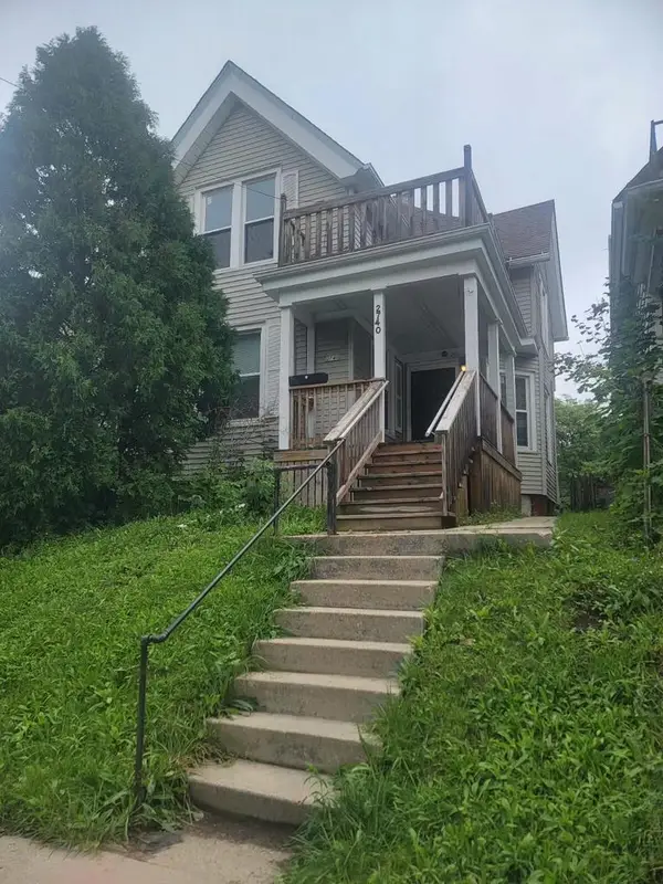 2740 N 12th STREET, Milwaukee, WI 53206