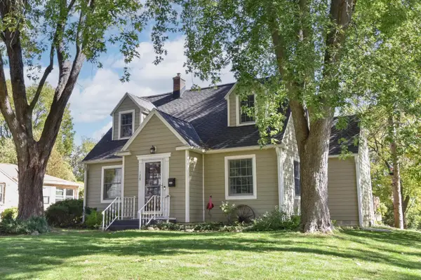 128 S Orchard STREET, Thiensville, WI 53092