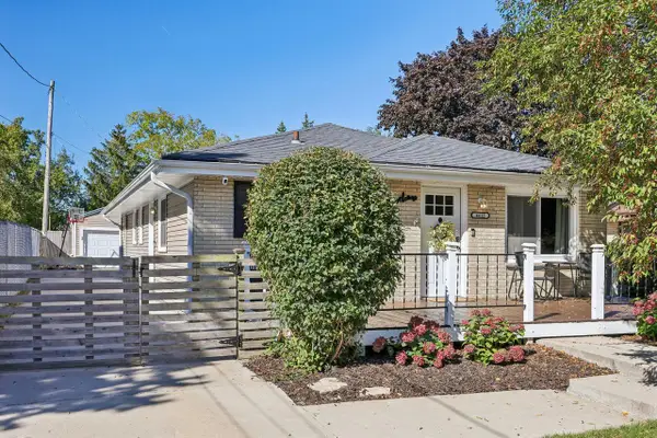 4415 S Iowa AVENUE, Saint Francis, WI 53235