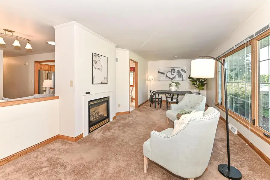 1713 Fox River PARKWAY, Waukesha, WI 53189 - #3
