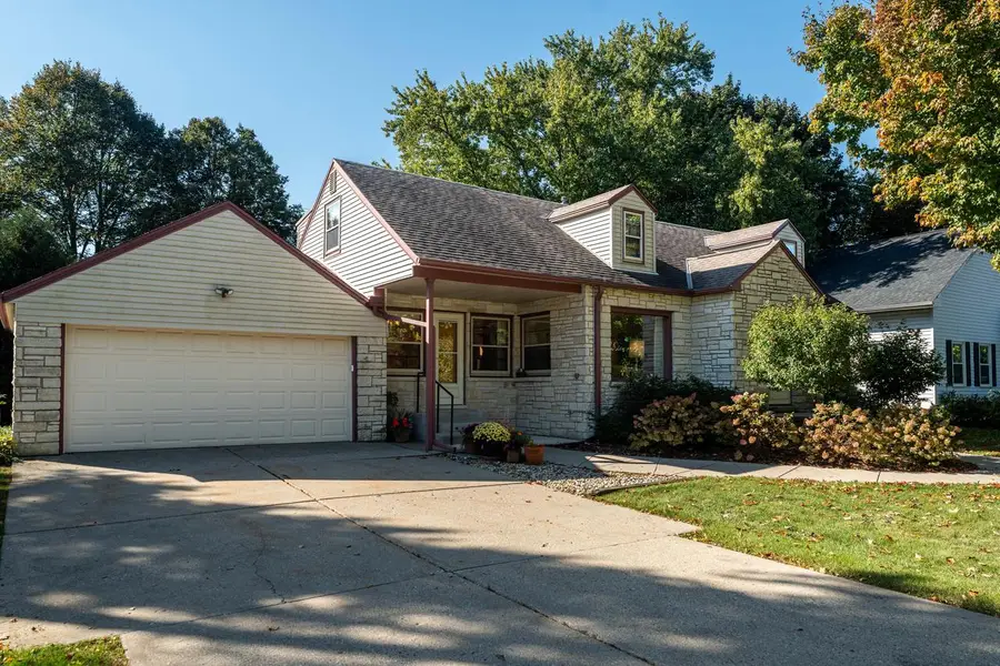 4711 W County Line ROAD, Brown Deer, WI 53223 - #3