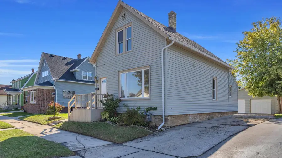 1541 Division AVENUE, Sheboygan, WI 53083 - #2