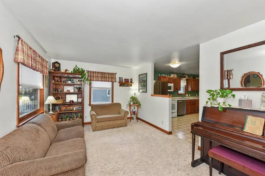 1523 E Tripoli AVENUE, Milwaukee, WI 53207 - #3