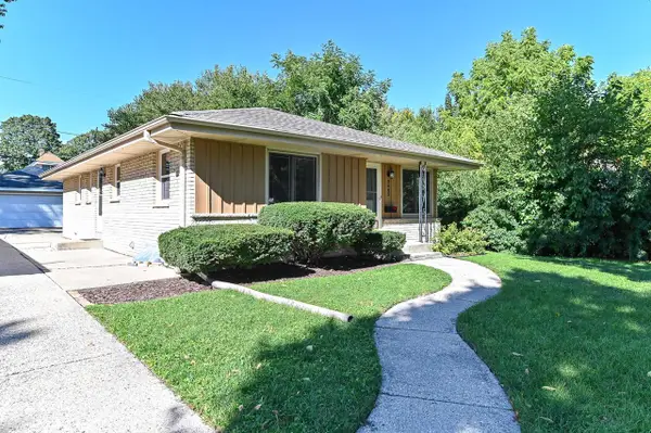 2403 S 94th STREET, West Allis, WI 53227