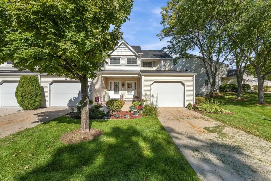 7776 W Tuckaway Shores DRIVE, Franklin, WI 53132 - #2