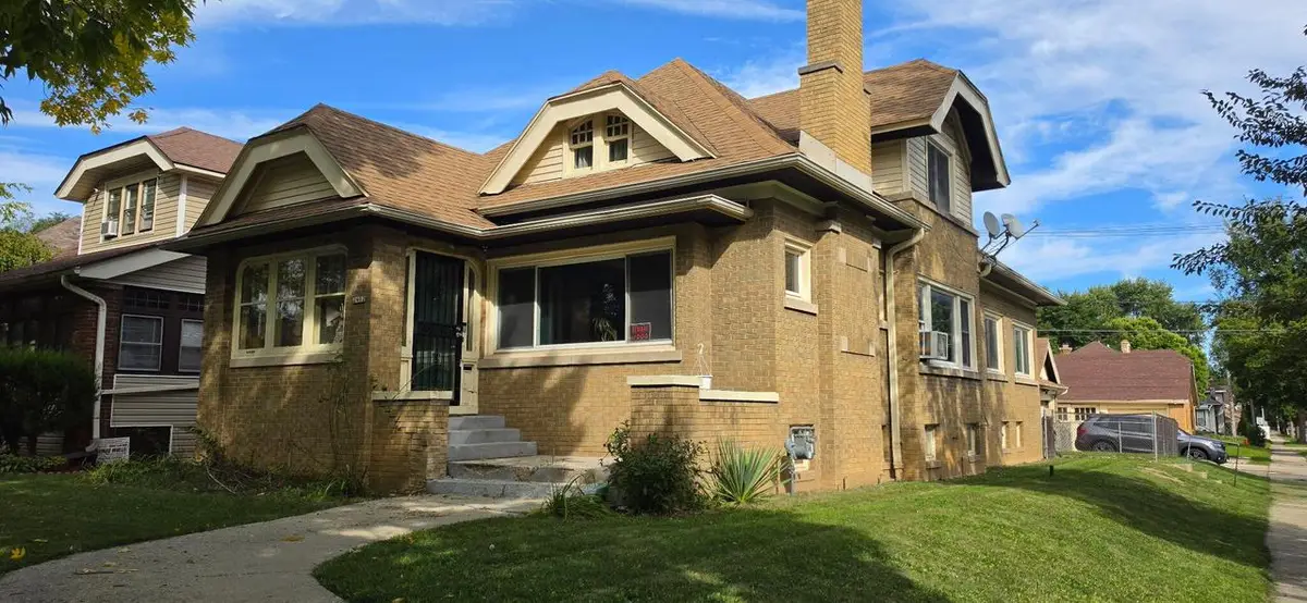 2402 N 48th STREET, Milwaukee, WI 53210 - #1