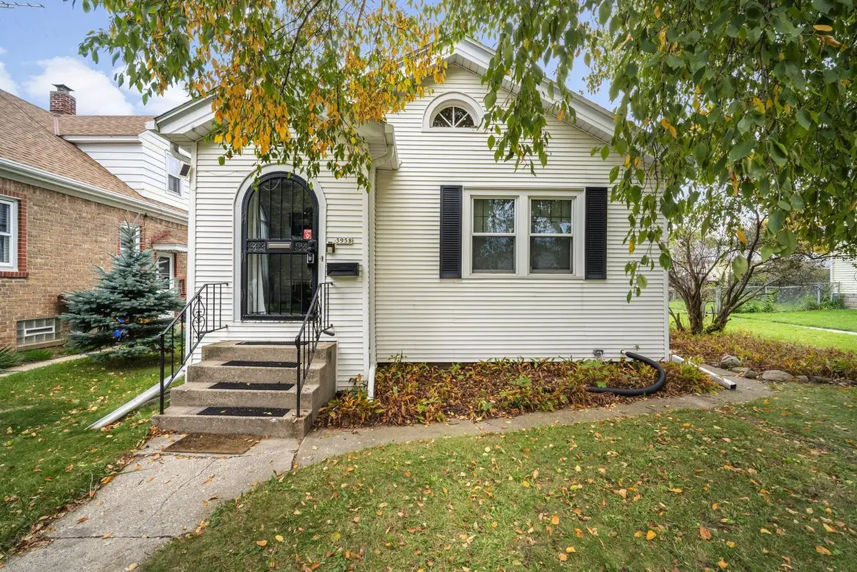 3958 S 1st PLACE, Milwaukee, WI 53207 - #1