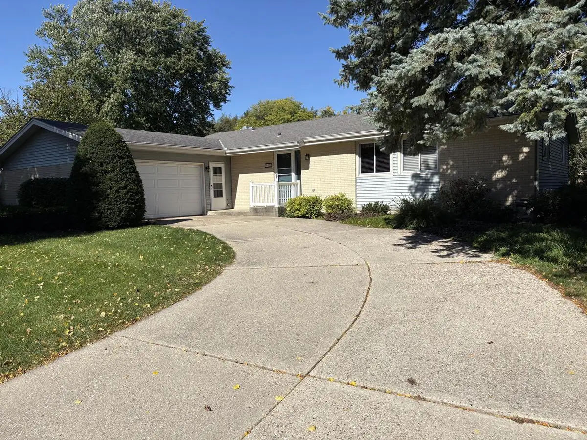 3022 Westwood DRIVE, Janesville, WI 53548 - #1